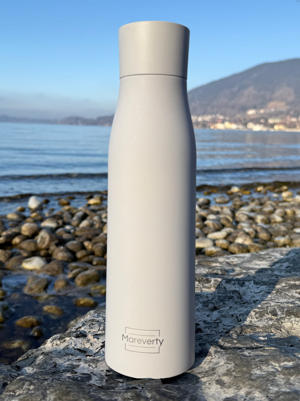 Smart HydroUp – Selbstreinigende Trinkflasche: Innovative Selbstreinigungsfunktion, Temperaturanzeige, Trinkerinnerung 750ml - Mareverty