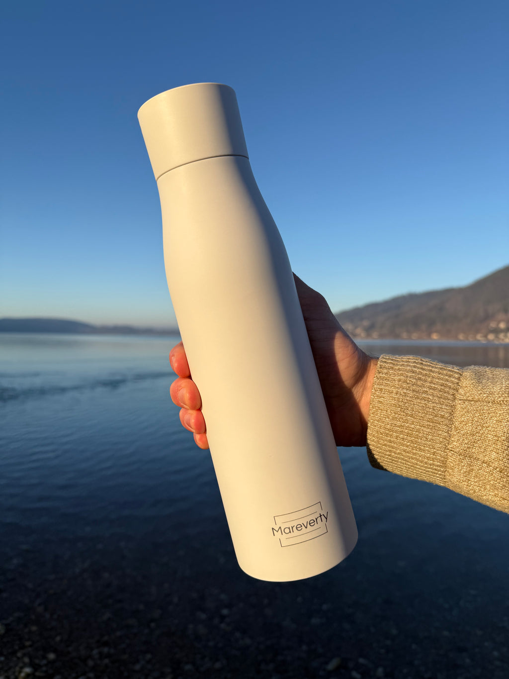Smart HydroUp – Selbstreinigende Trinkflasche: Innovative Selbstreinigungsfunktion, Temperaturanzeige, Trinkerinnerung 750ml - Mareverty