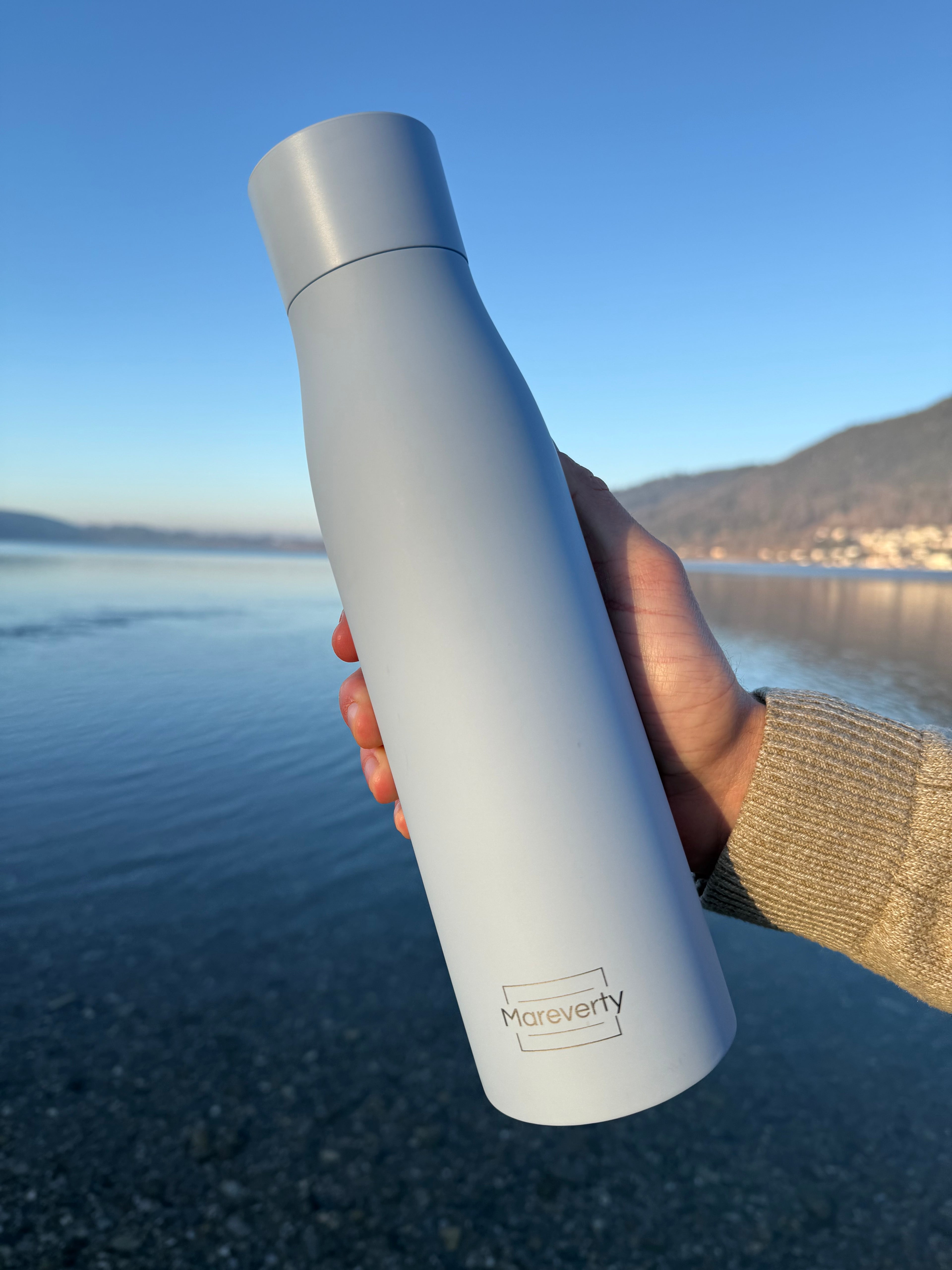 Smart HydroUp – Selbstreinigende Trinkflasche: Innovative Selbstreinigungsfunktion, Temperaturanzeige, Trinkerinnerung 750ml - Mareverty